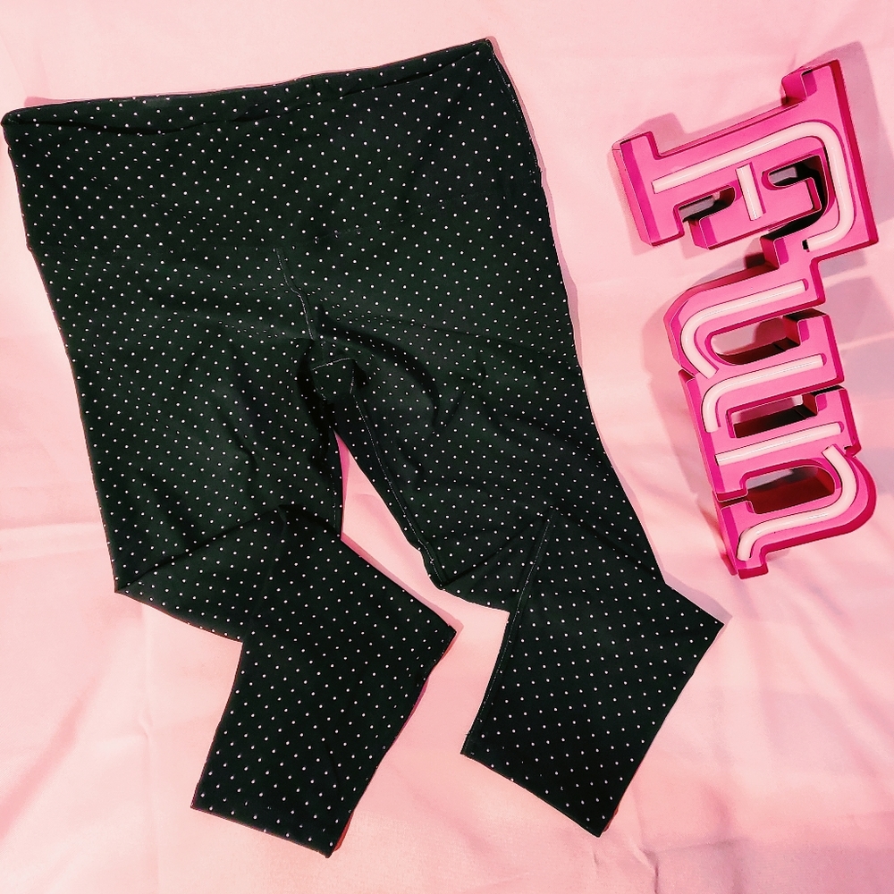 Polka Dot Butter Soft Leggings 🖤🤍